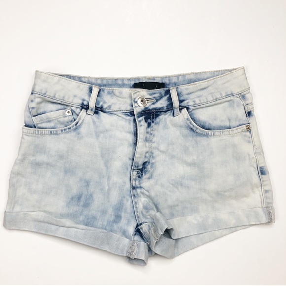 Forever 21 Pants - Forever 21 White Wash Distressed Denim Shorts 27